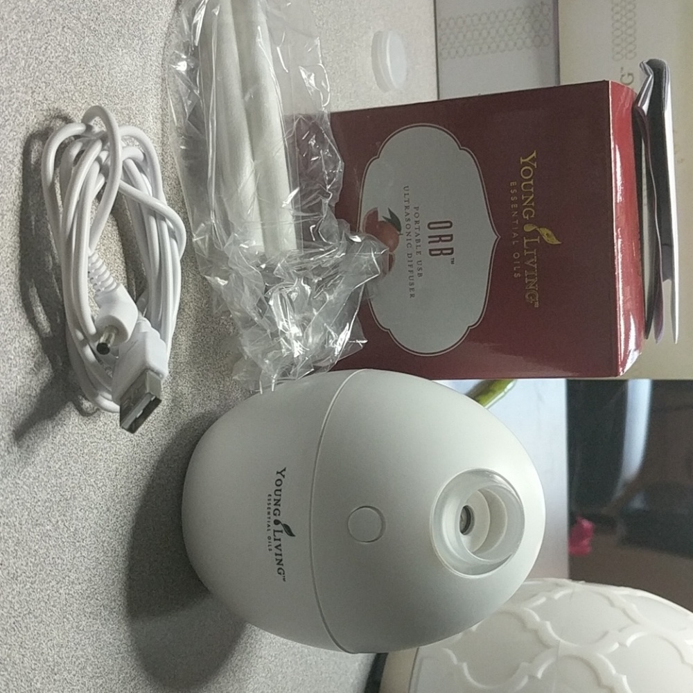 Small personal, car diffuser that can youcarrier e